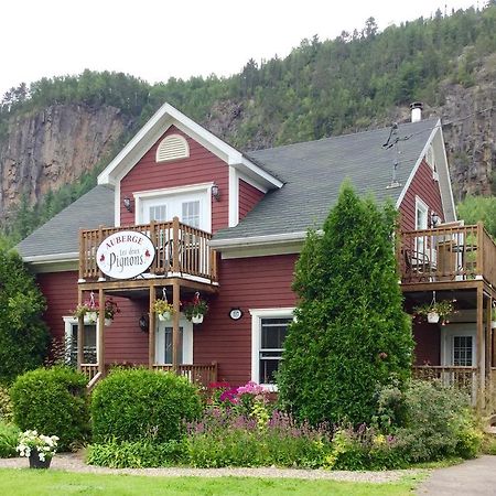 B&B Les Deux Pignons Petit-Saguenay Bagian luar foto