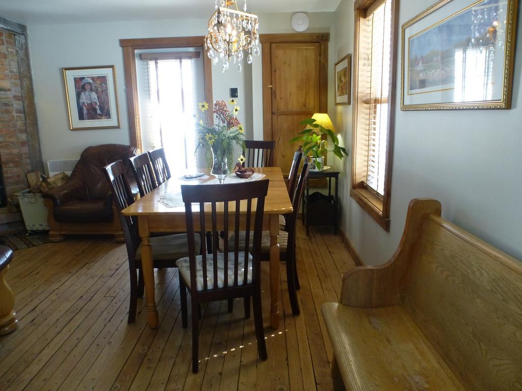 B&B Les Deux Pignons Petit-Saguenay Bagian luar foto